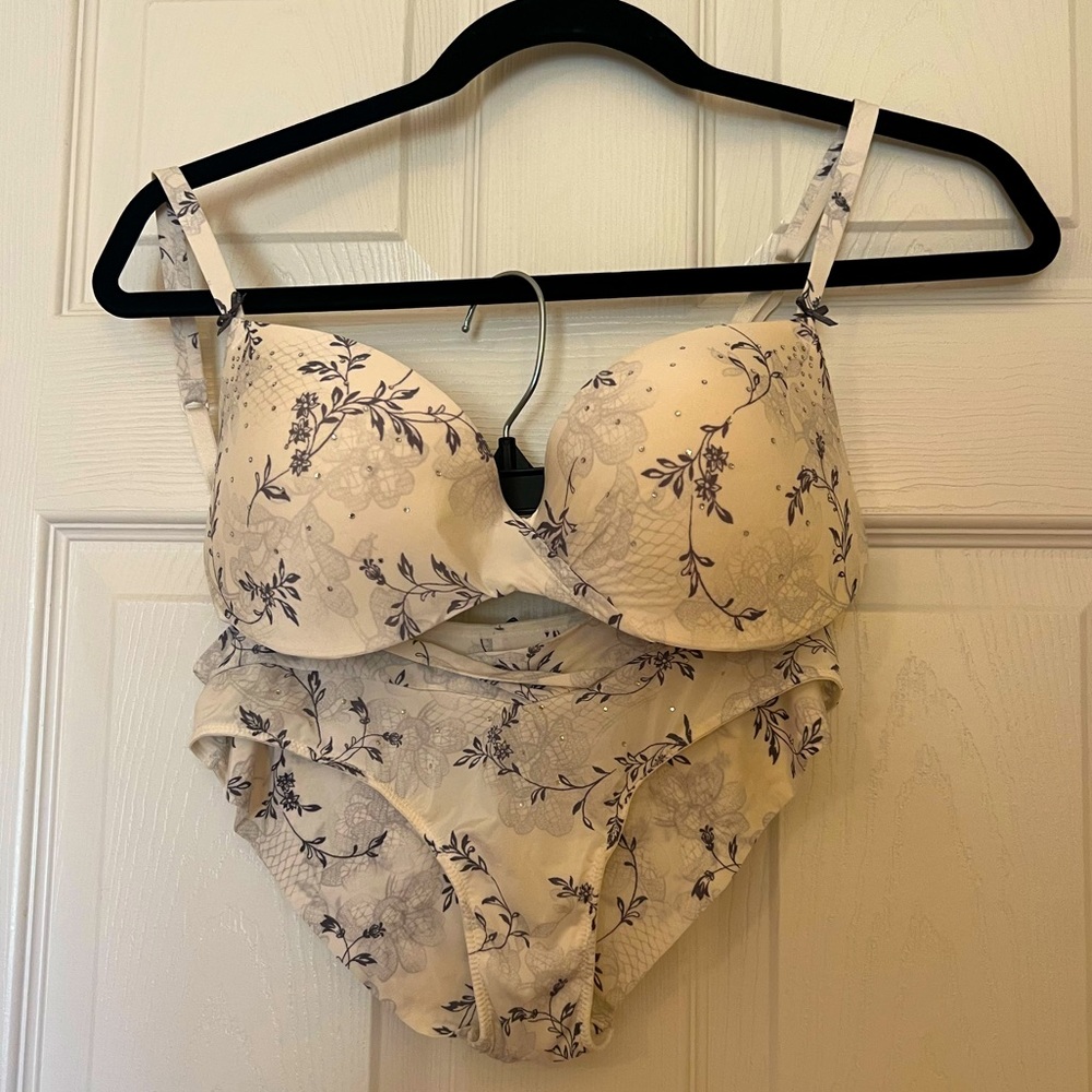 Victoria’s Secret Lined Demi Push Up Bra and Cheeky Panty